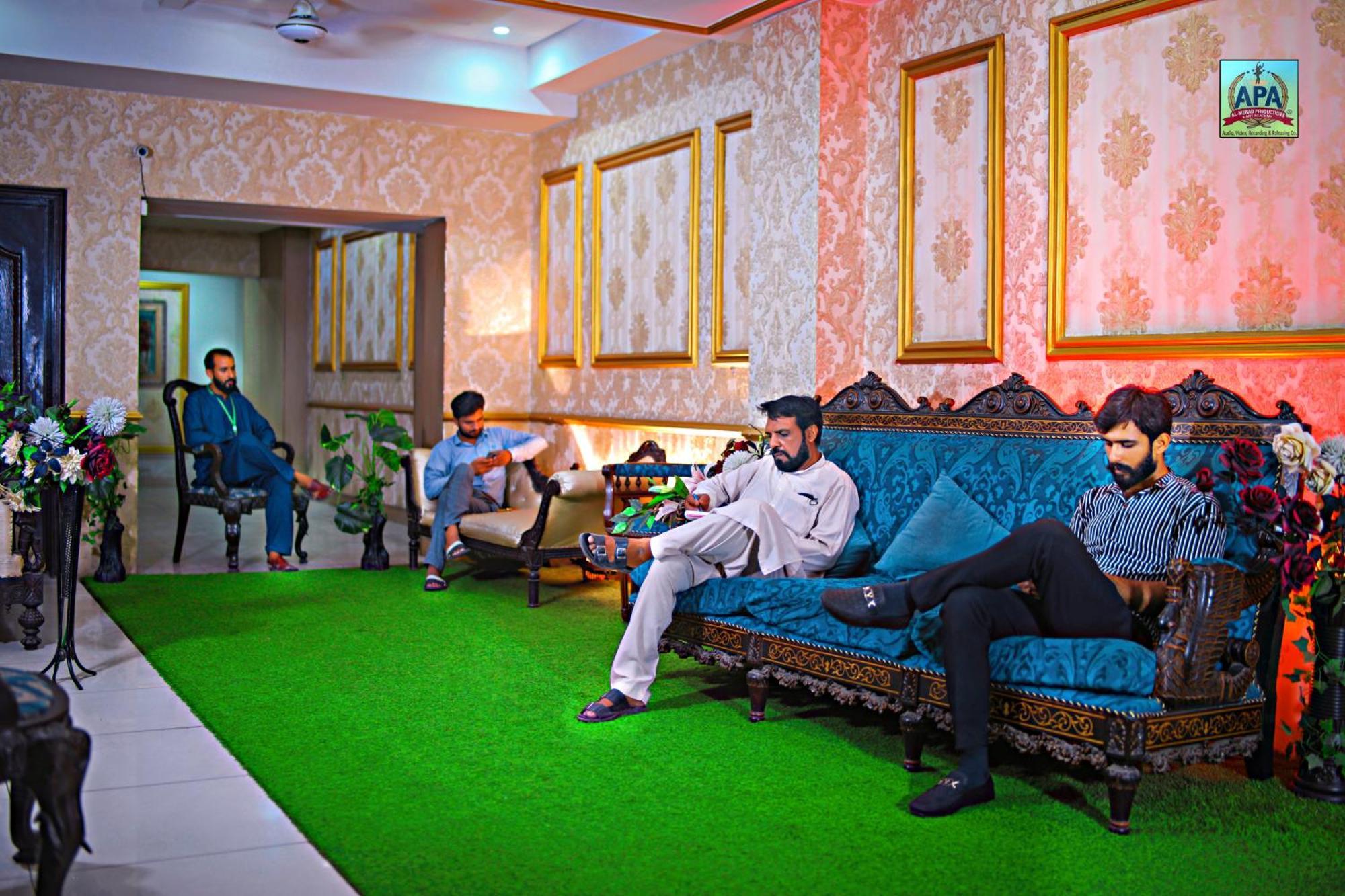 Quick Continental Hotel - Jail Road ลาฮอร์ ภายนอก รูปภาพ