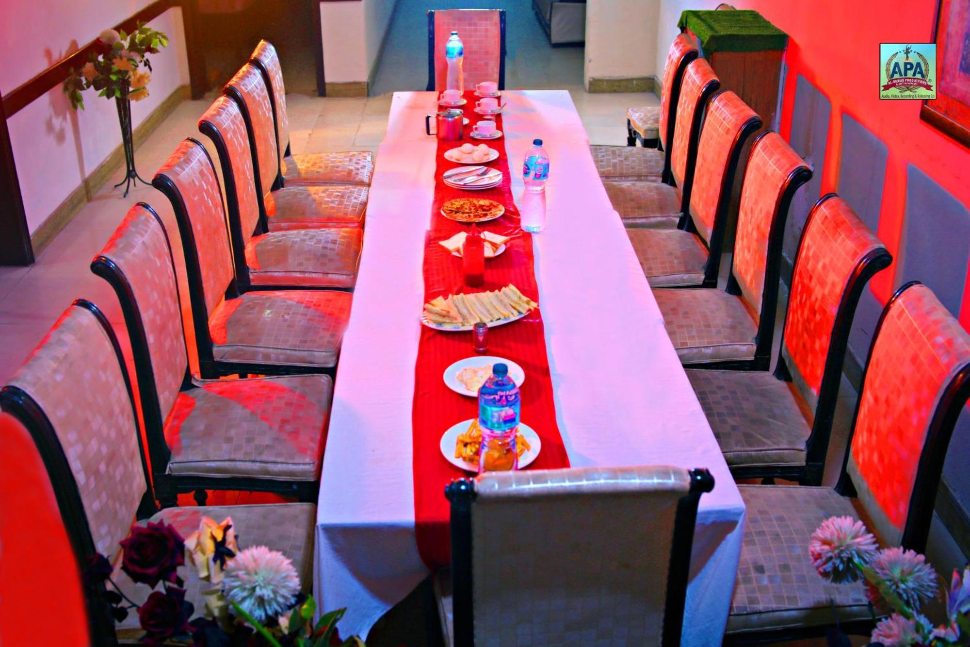 Quick Continental Hotel - Jail Road ลาฮอร์ ภายนอก รูปภาพ