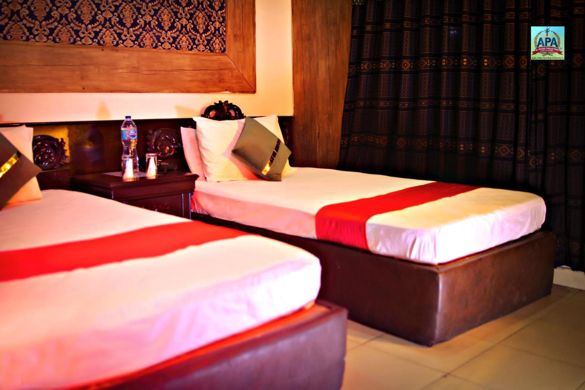 Quick Continental Hotel - Jail Road ลาฮอร์ ภายนอก รูปภาพ