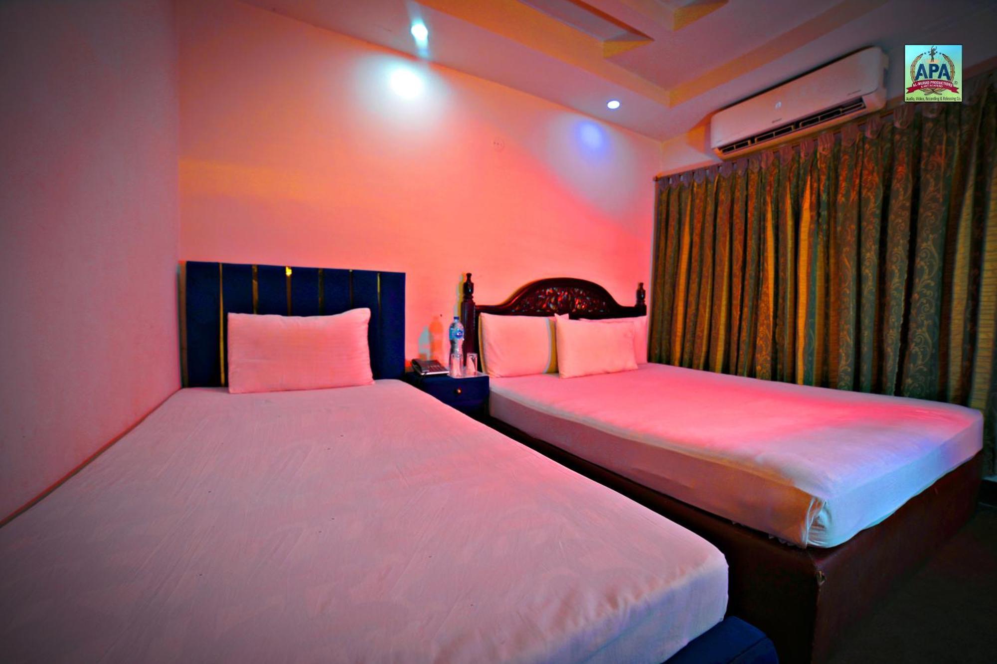 Quick Continental Hotel - Jail Road ลาฮอร์ ภายนอก รูปภาพ