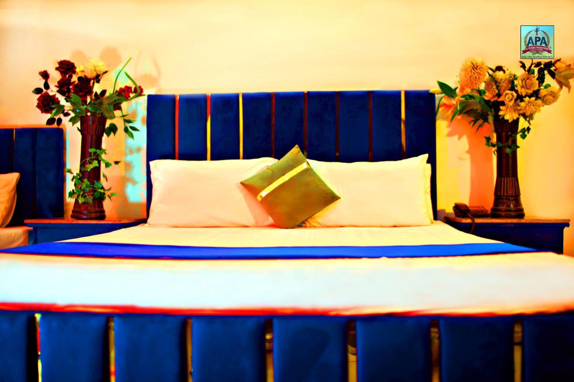 Quick Continental Hotel - Jail Road ลาฮอร์ ภายนอก รูปภาพ