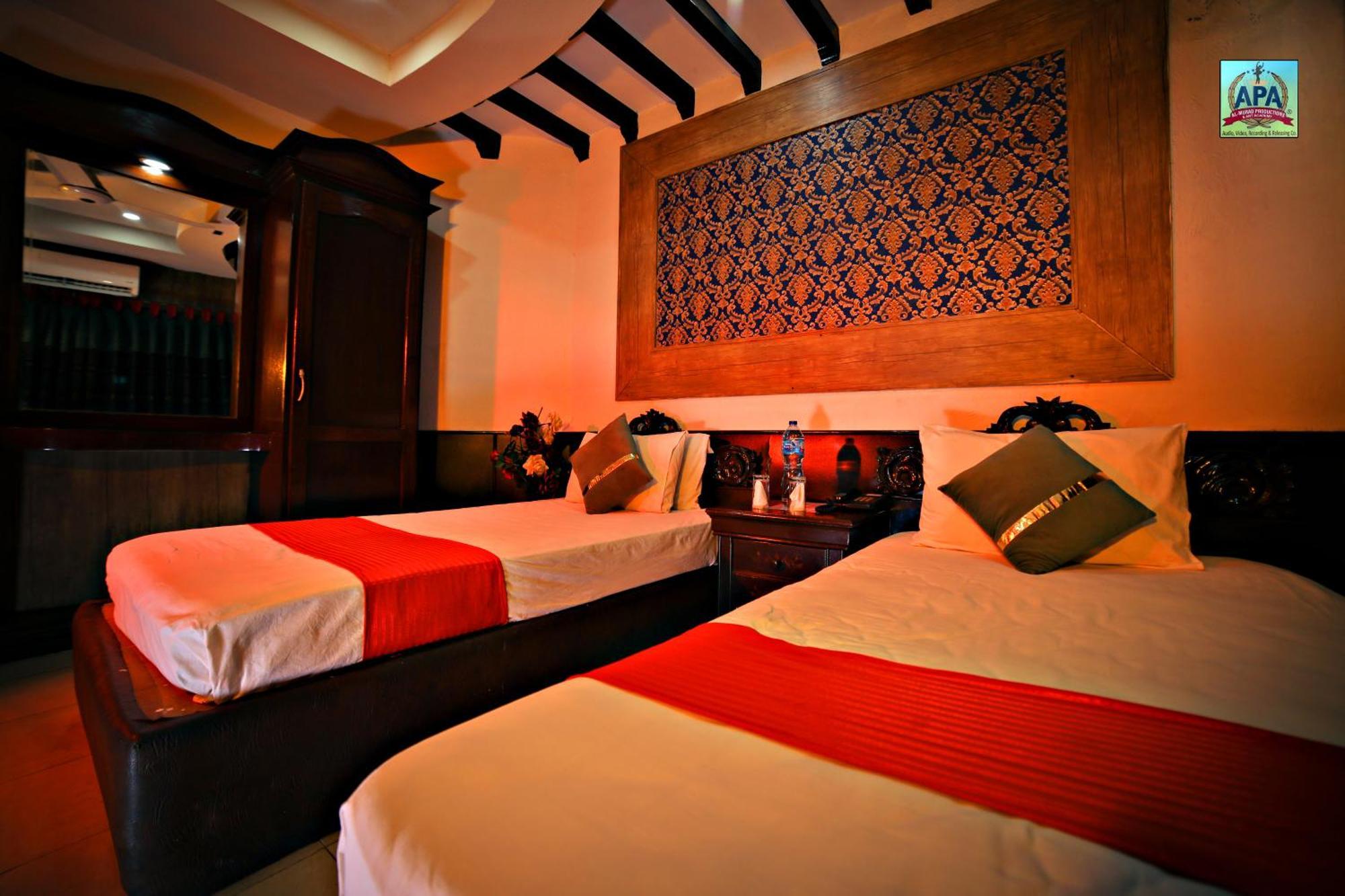 Quick Continental Hotel - Jail Road ลาฮอร์ ภายนอก รูปภาพ