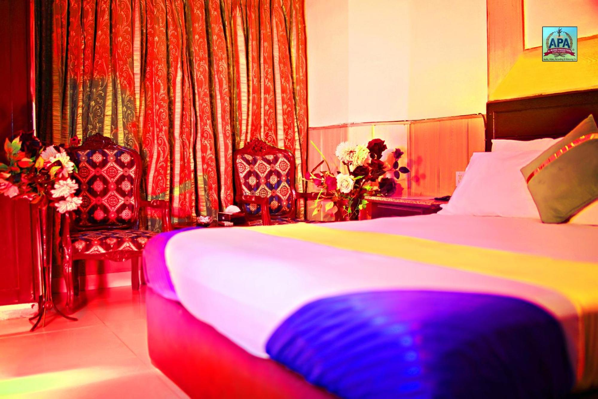 Quick Continental Hotel - Jail Road ลาฮอร์ ภายนอก รูปภาพ